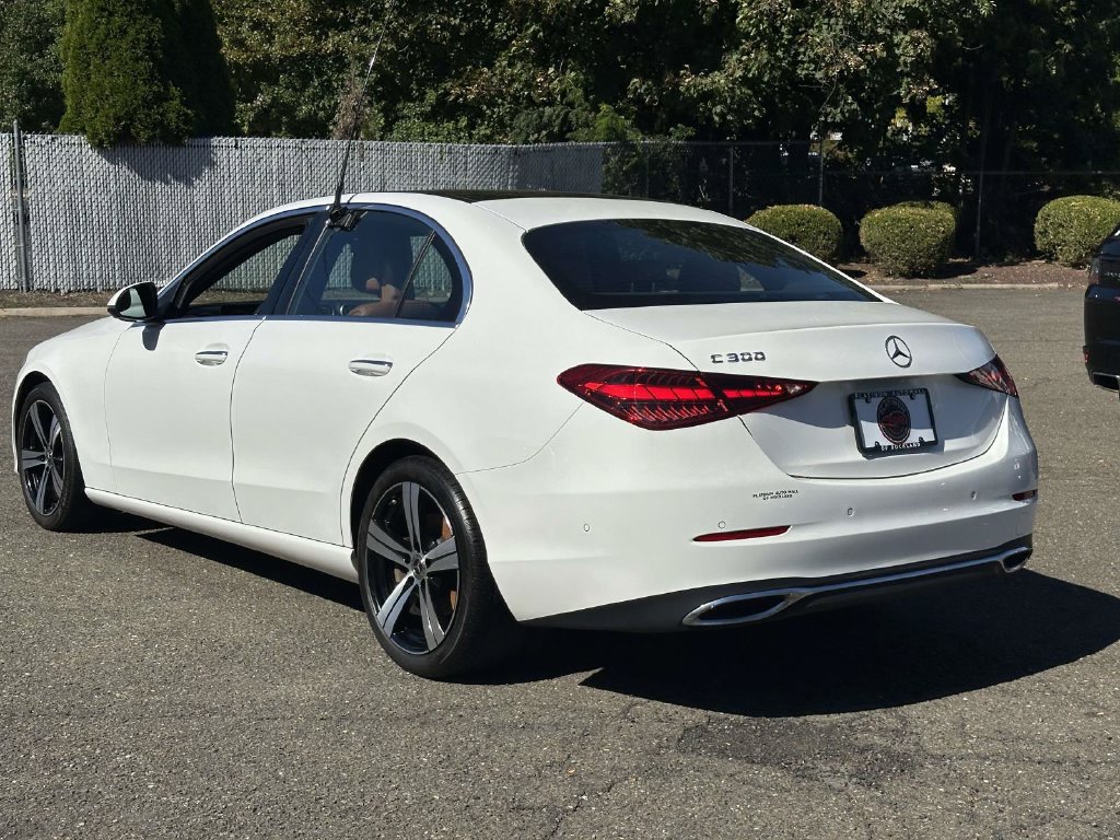 Used 2025 Mercedes-Benz C 300 Sedan image 5