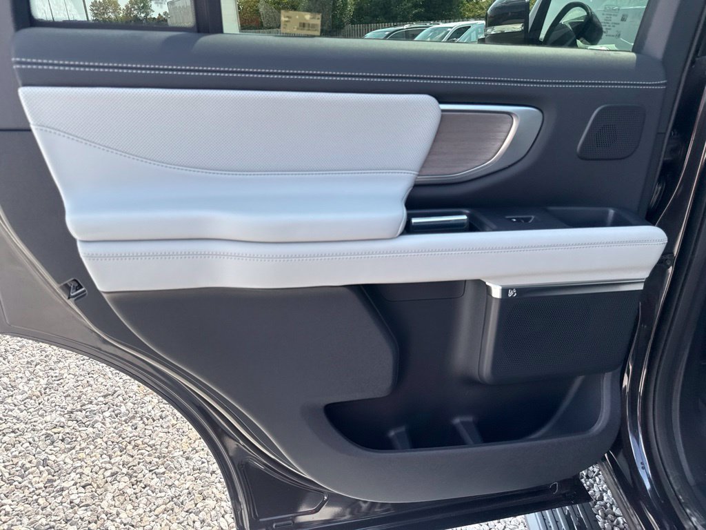 New 2027 Ford Expedition Platinum w/ Platinum Ultimate Package AWD/4WD image 26