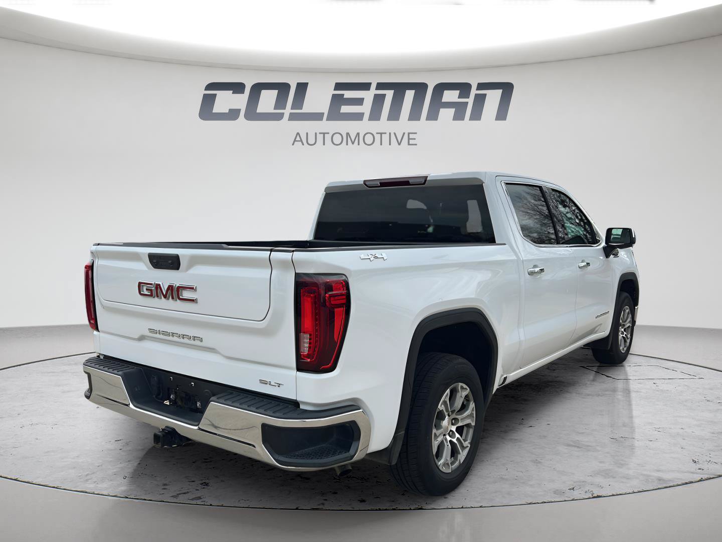 Used 2025 GMC Sierra 1500 SLT AWD/4WD image 5