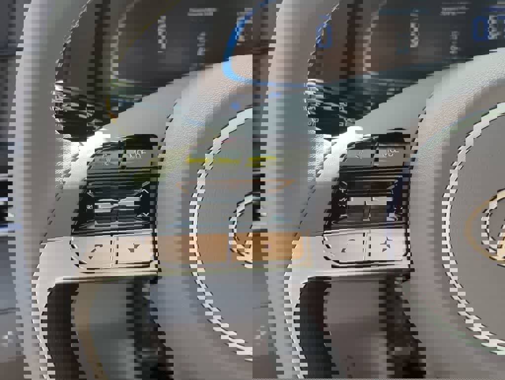 New 2026 Hyundai Elantra SEL Sport Premium FWD image 25