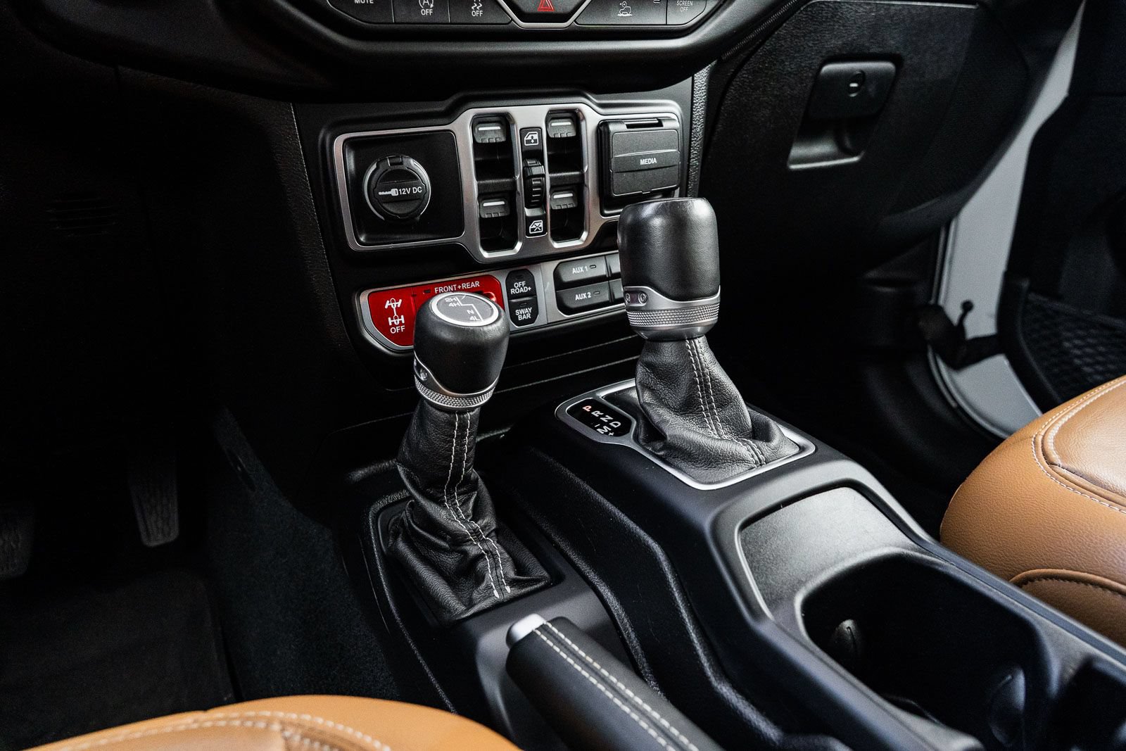 Used 2022 Jeep Gladiator Rubicon w/ LED Lighting Group AWD/4WD image 29