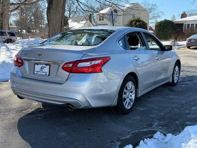 Used 2016 Nissan Altima 2.5 S w/ Power Driver Seat Package image 9