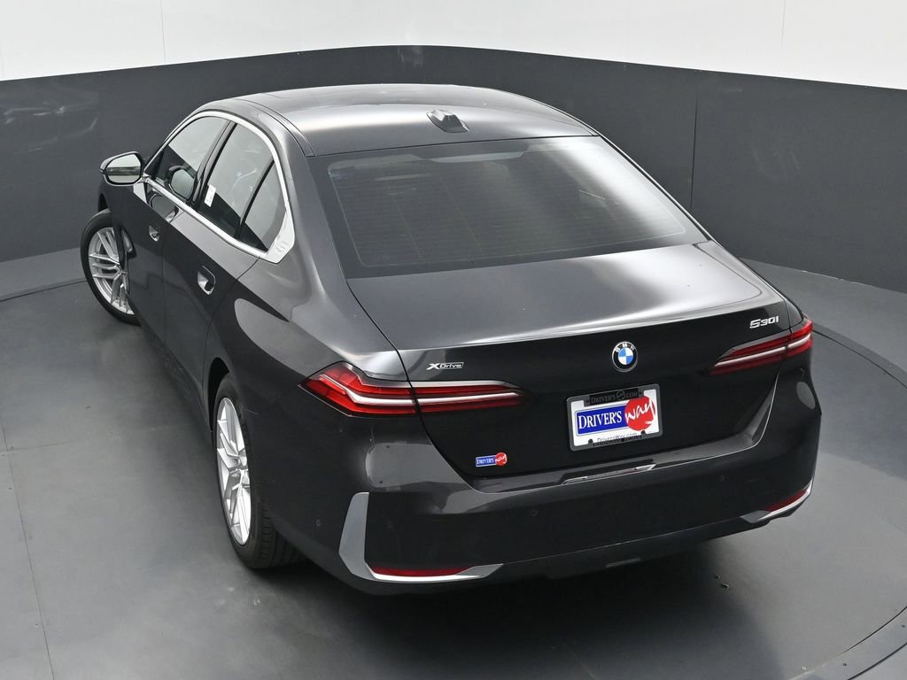 Used 2024 BMW 530i xDrive w/ Premium Package AWD/4WD image 35