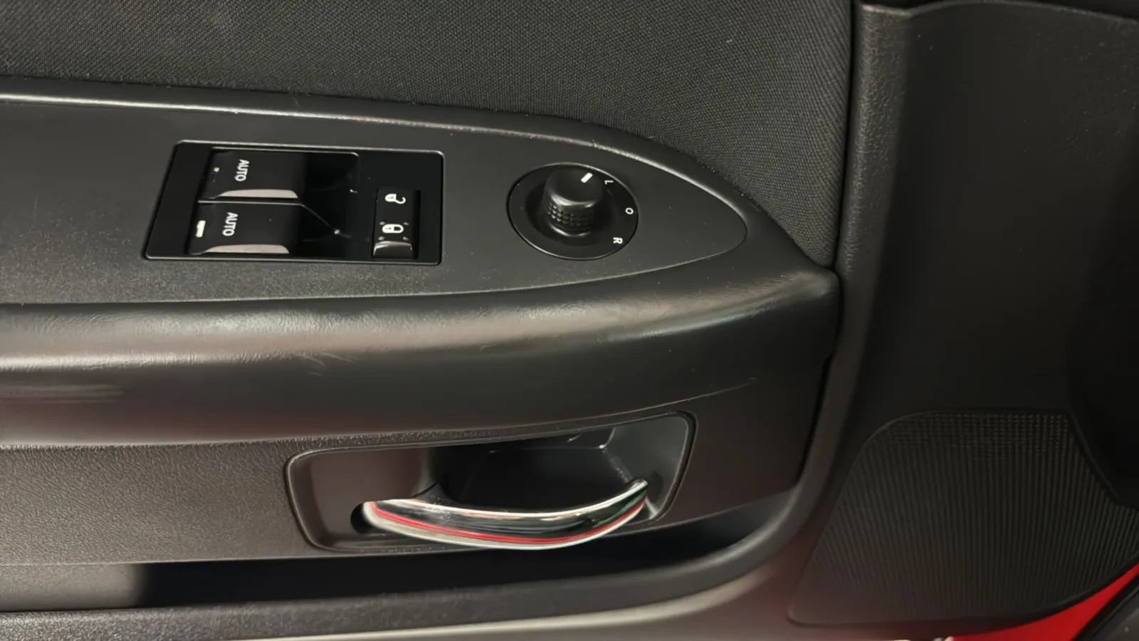 Used 2010 Dodge Challenger SE RWD image 24