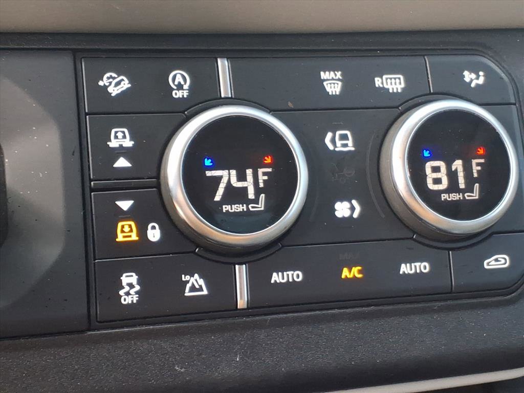 Used 2020 Land Rover Defender 110 First Edition image 7