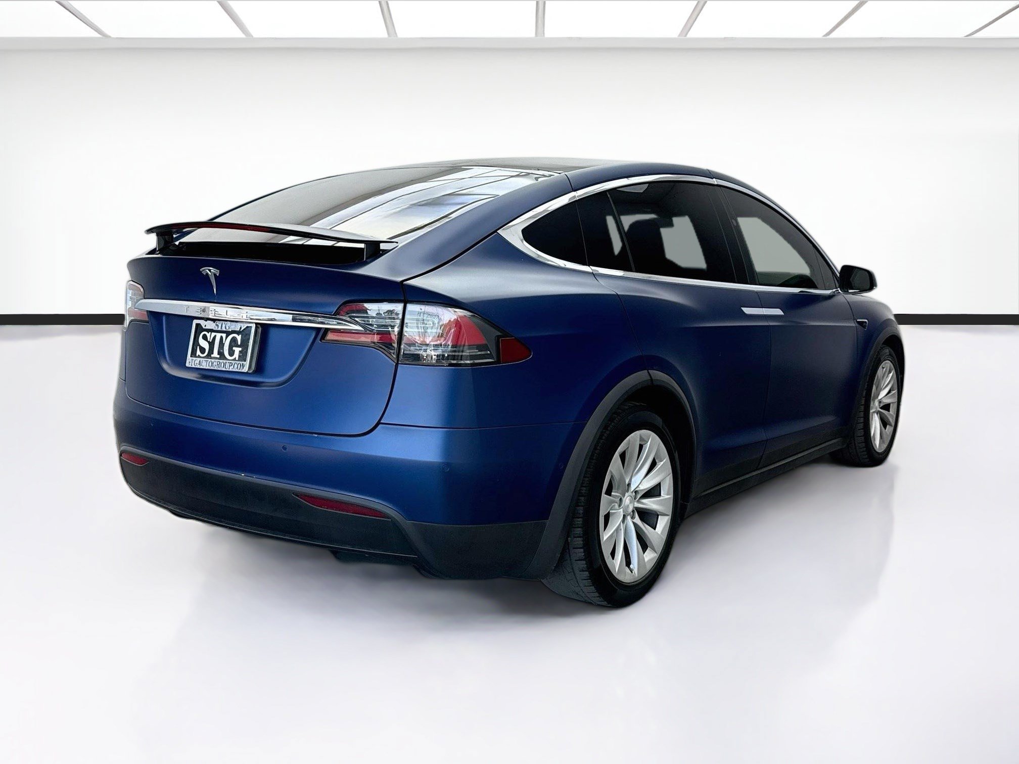 Used 2018 Tesla Model X 75D AWD/4WD image 4