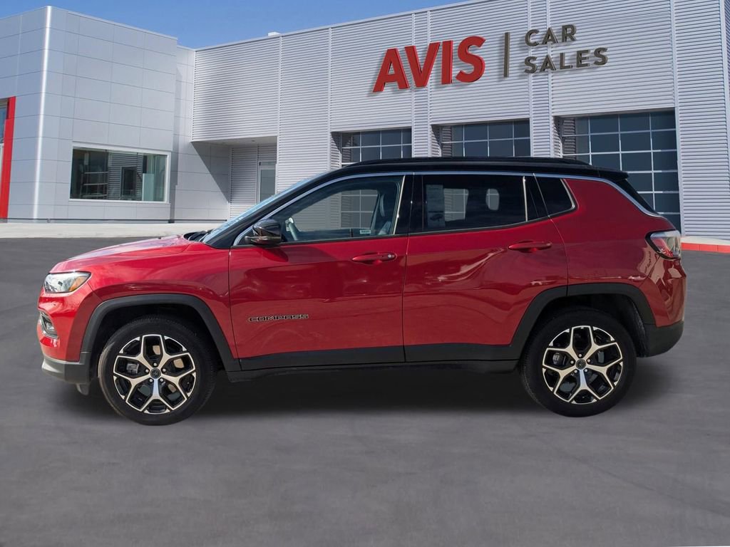 Used 2025 Jeep Compass Limited image 10