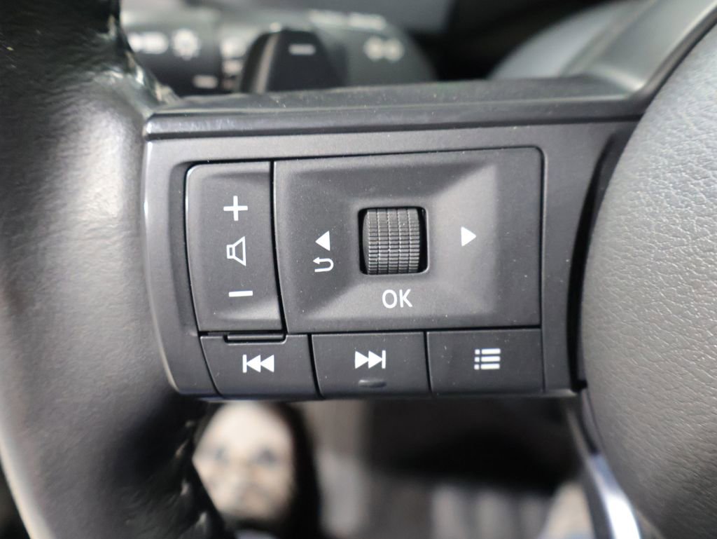 Used 2024 Nissan Pathfinder S AWD/4WD image 33