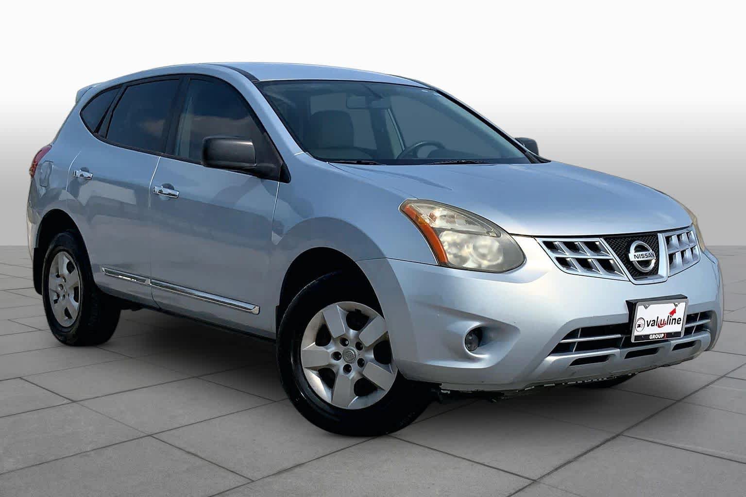 Used 2014 Nissan Rogue S w/ Convenience Package FWD image 3