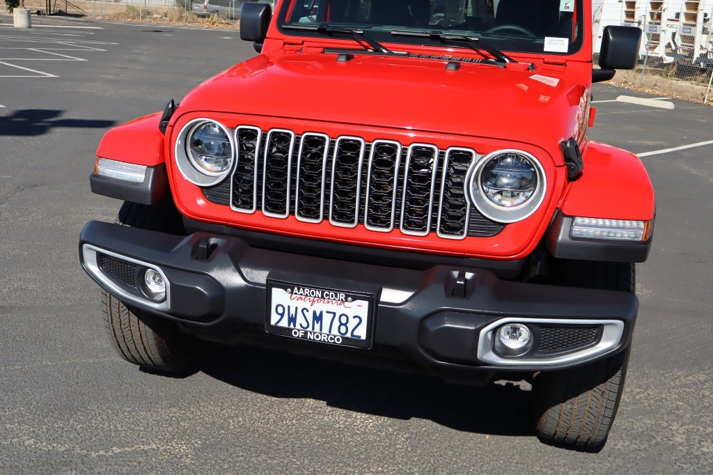 Certified 2026 Jeep Wrangler Unlimited Sahara AWD/4WD image 9