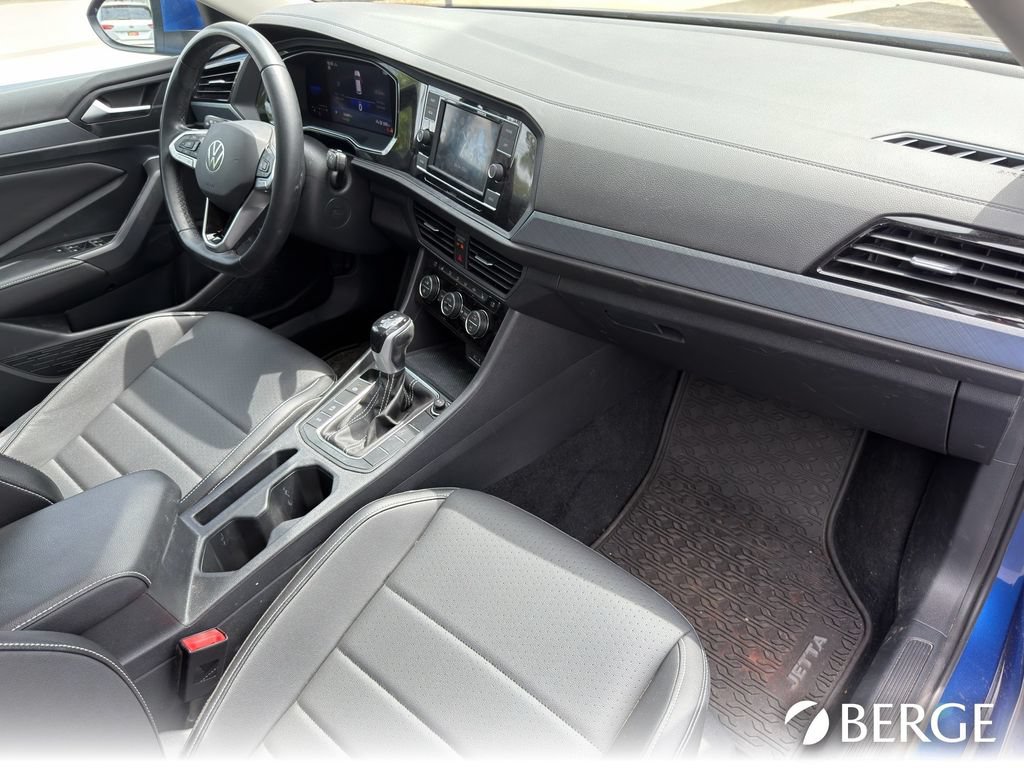 Used 2022 Volkswagen Jetta SE FWD image 31