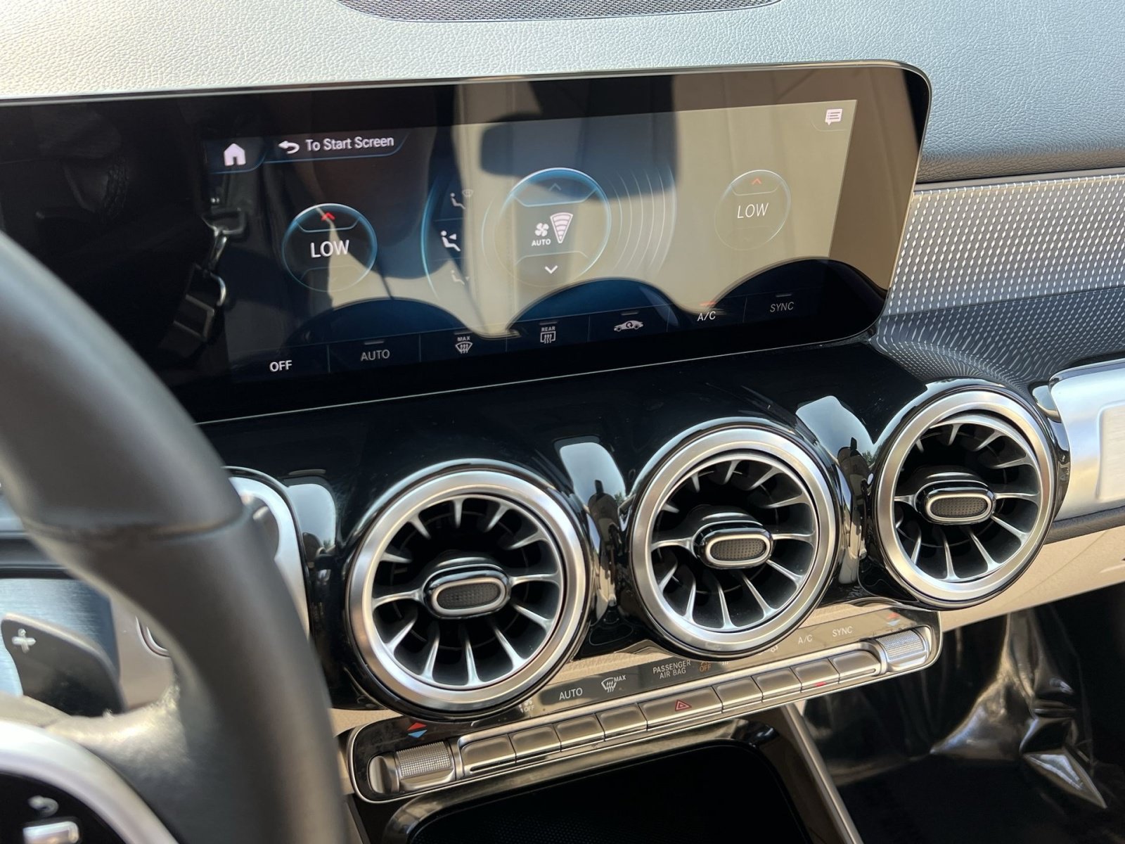 Certified 2022 Mercedes-Benz GLB 250 4MATIC image 26