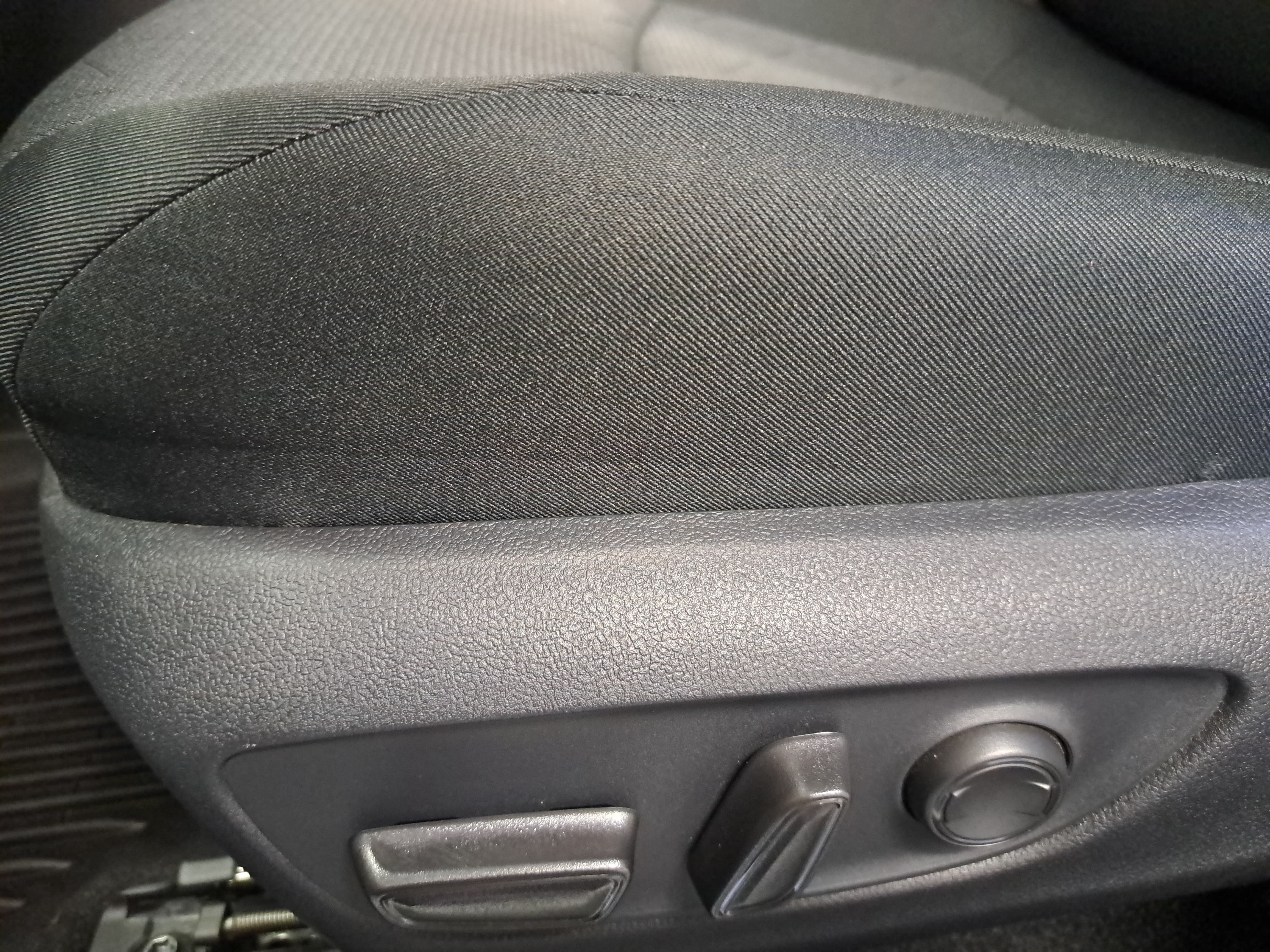 Used 2025 Toyota RAV4 XLE w/ Convenience Package AWD/4WD image 27
