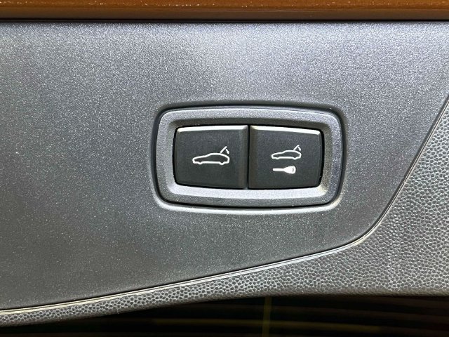 New 2026 Porsche Cayenne Electric AWD/4WD image 23