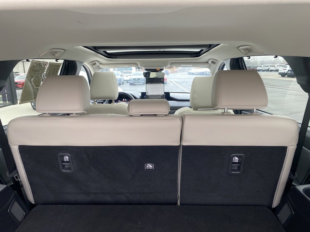 Certified 2025 MAZDA CX-70 Plug-In Hybrid w/ Premium Pkg image 7