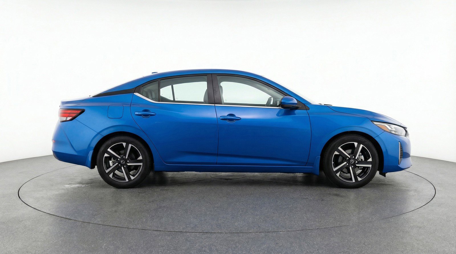 Used 2025 Nissan Sentra SV image 11