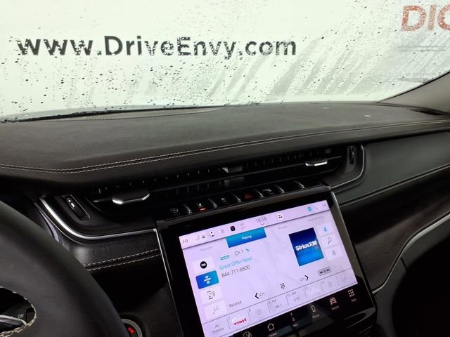 Used 2023 Jeep Grand Cherokee L Limited image 23