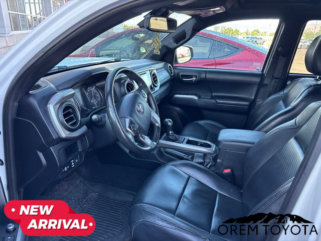 Used 2018 Toyota Tacoma Limited AWD/4WD image 10