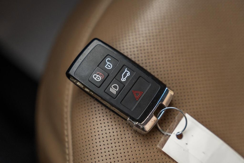 Used 2023 Land Rover Range Rover Long Wheelbase Autobiography image 44