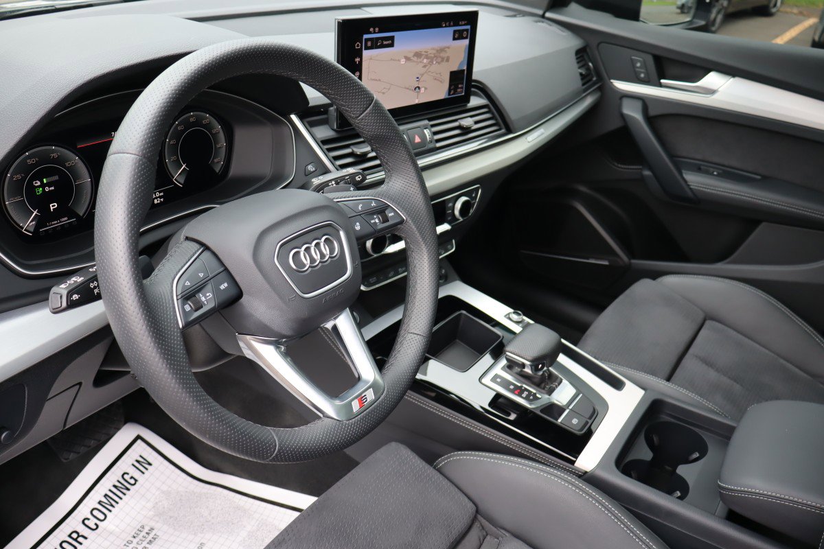 Used 2025 Audi Q5 e Premium Plus image 9