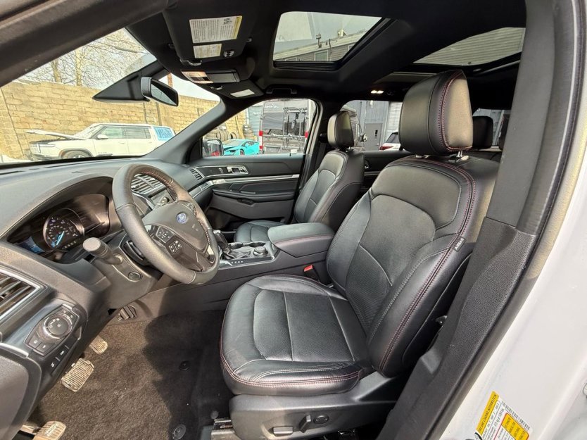 Used 2019 Ford Explorer Sport w/ Equipment Group 401A AWD/4WD image 7