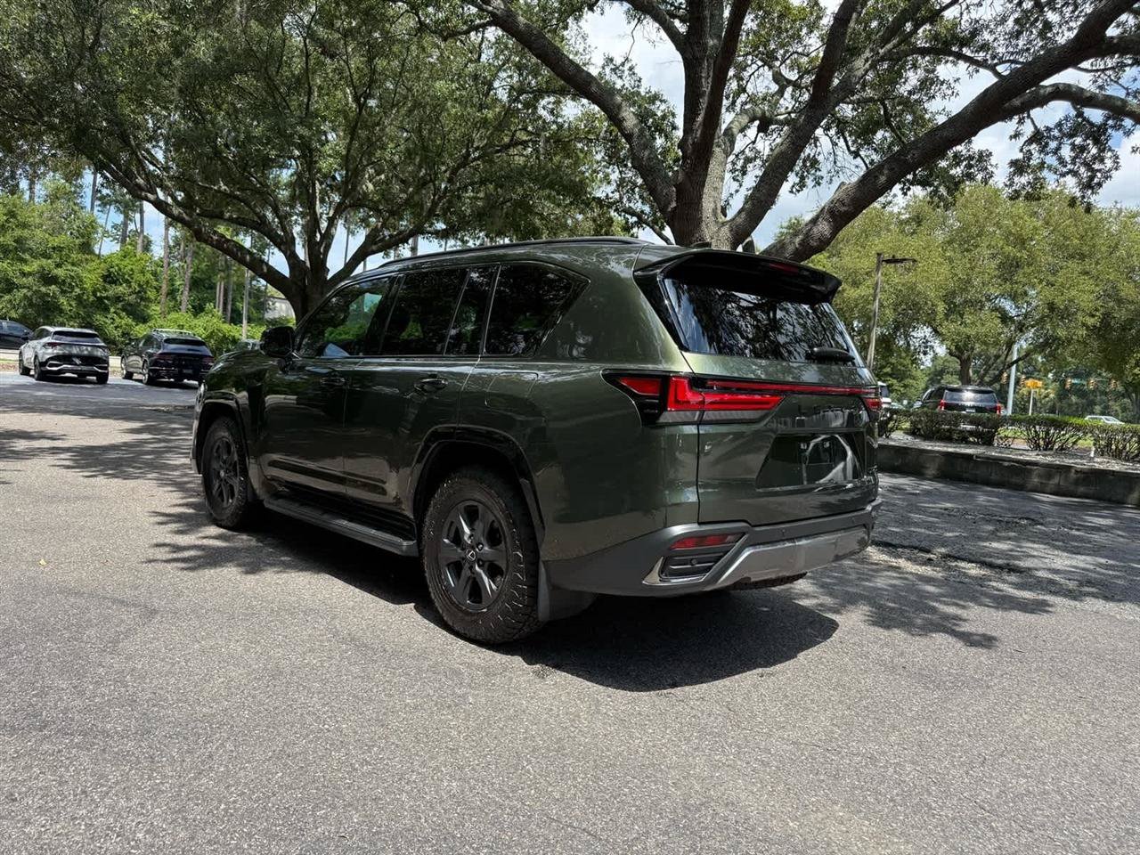 Used 2026 Lexus LX 700h Overtrail w/ Accessory Package (Z1) AWD/4WD image 7