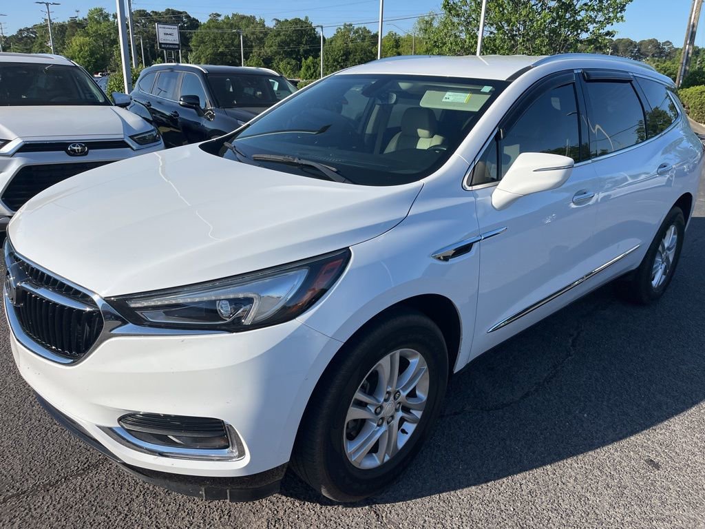Used 2018 Buick Enclave Essence image 1