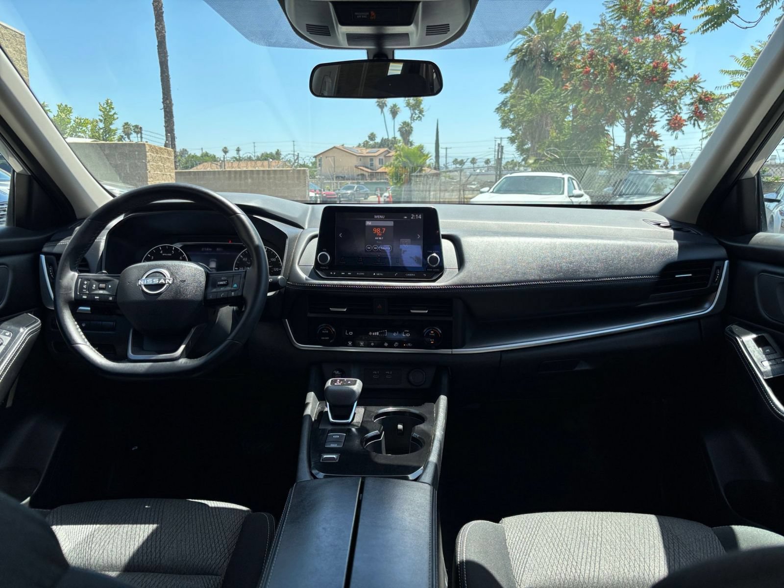 Used 2025 Nissan Rogue SV FWD image 35