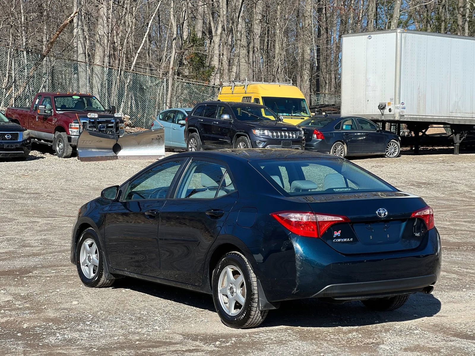 Used 2019 Toyota Corolla LE image 3