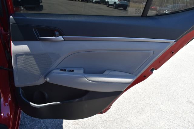 Used 2017 Hyundai Elantra Limited w/ Limited Ultimate Package 09 FWD image 43