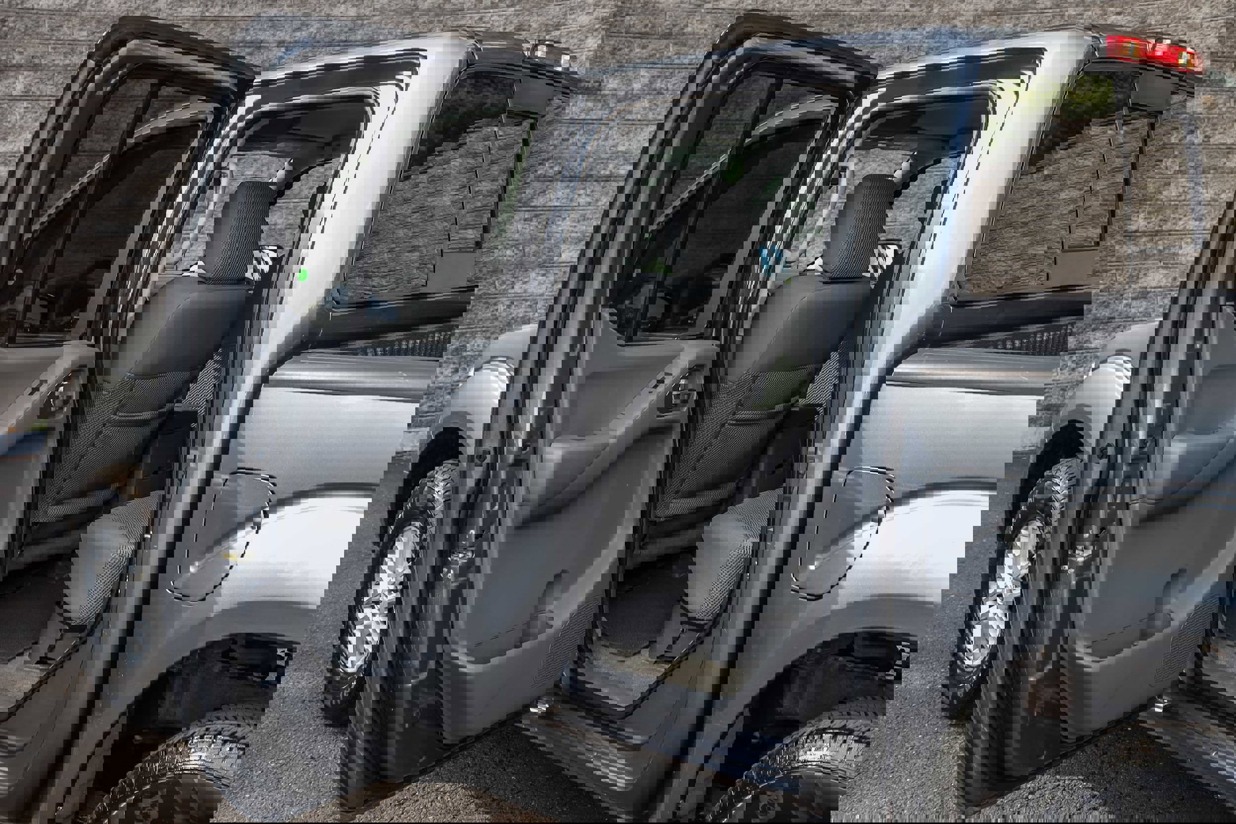 Used 2017 Nissan Frontier SV image 20