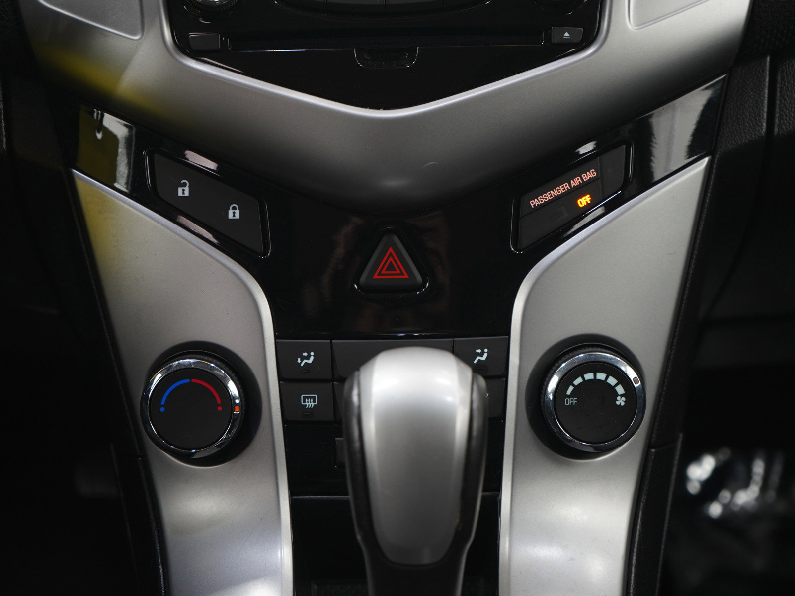Used 2013 Chevrolet Cruze LT FWD image 17
