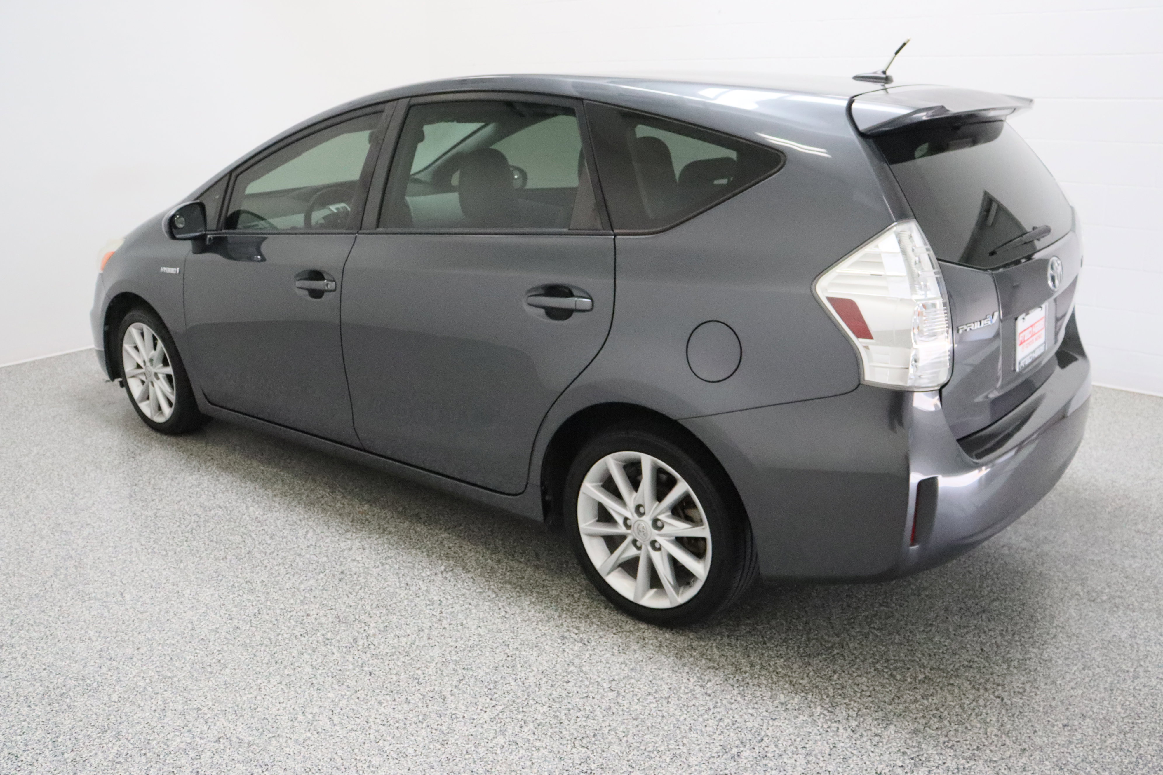 Used 2013 Toyota Prius V Five FWD image 9