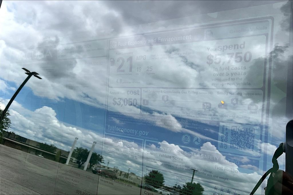 Used 2025 Acura MDX w/ Technology Package image 28