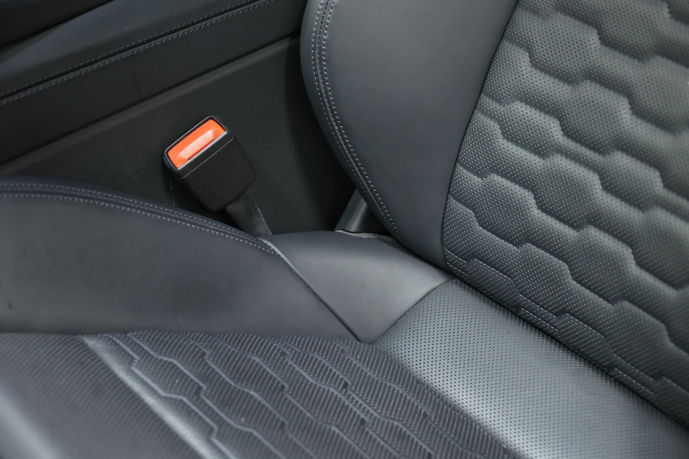 Used 2022 Audi RS e-tron GT w/ Carbon Performance Package image 22