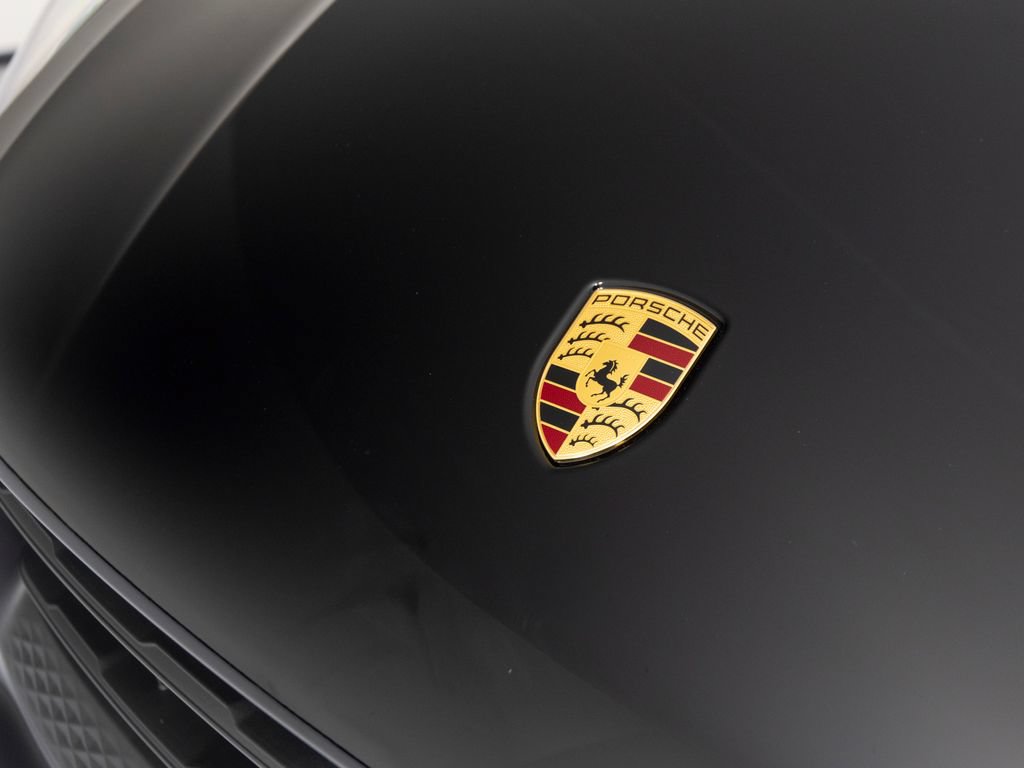 New 2026 Porsche Macan AWD/4WD image 40