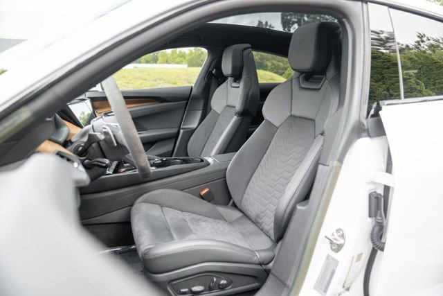 Used 2022 Audi e-tron GT Premium Plus AWD/4WD image 42