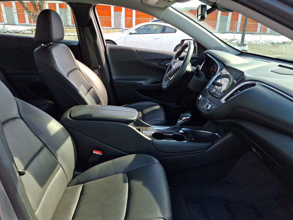 Used 2024 Chevrolet Malibu LT FWD image 12