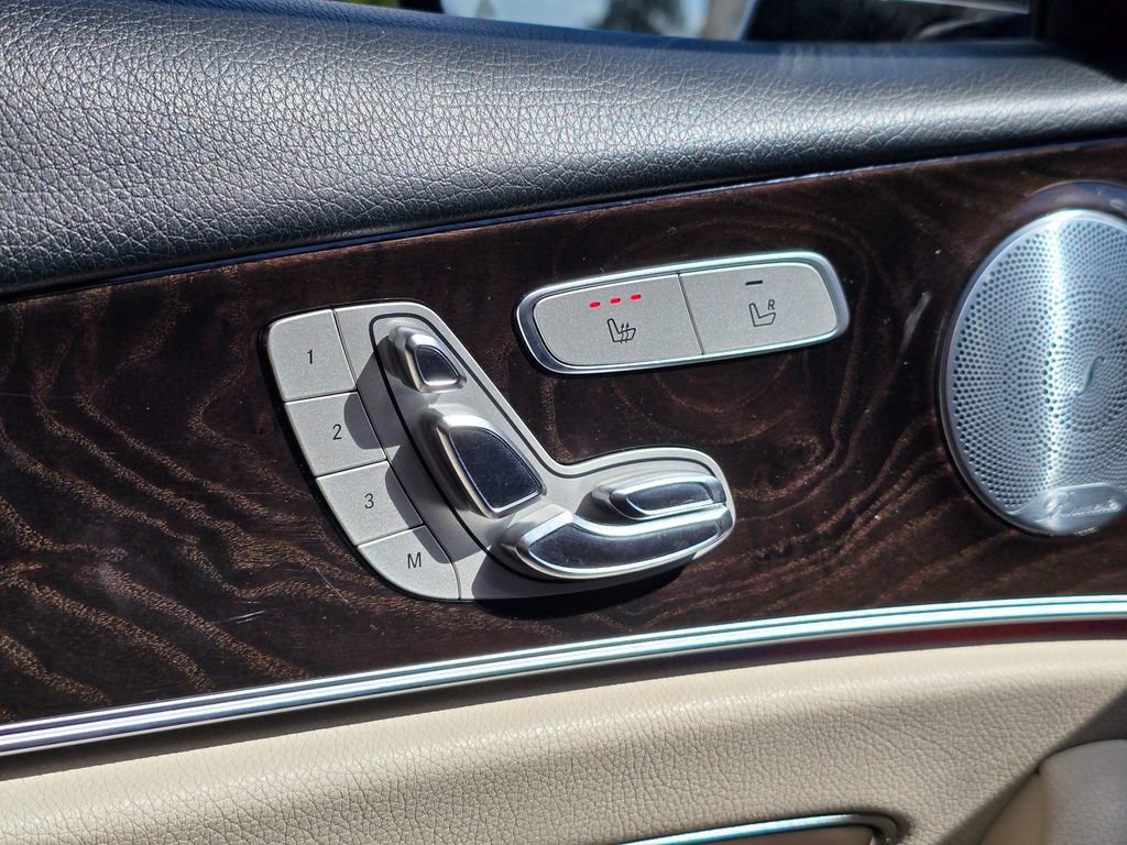 Used 2019 Mercedes-Benz E 300 image 34