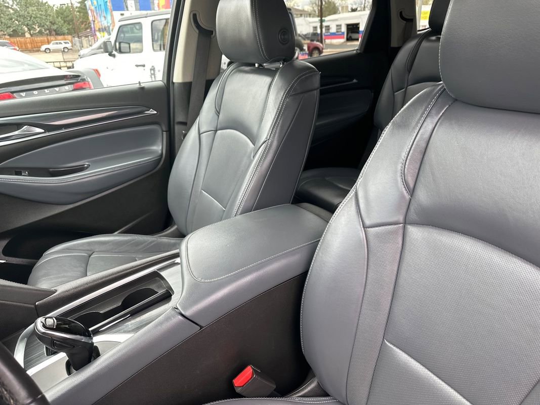 Used 2018 Buick Enclave Premium image 29