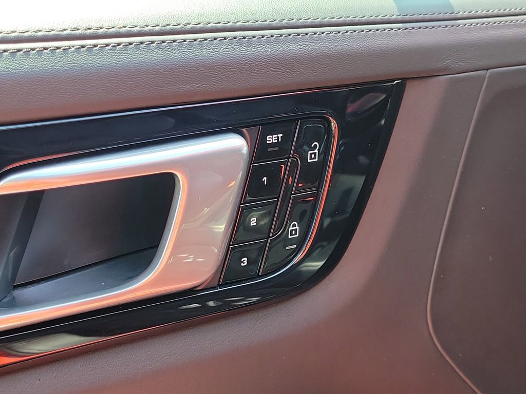 Certified 2021 Porsche Cayenne GTS AWD/4WD image 25