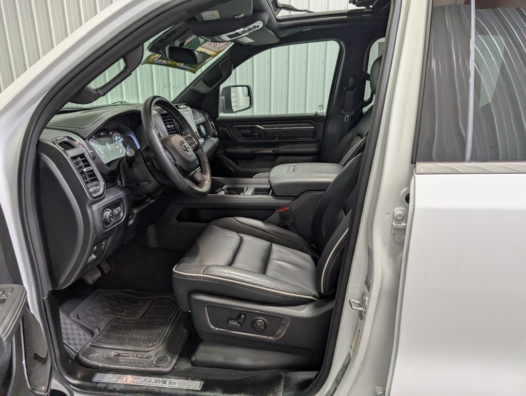 Used 2026 RAM 1500 Limited AWD/4WD image 17