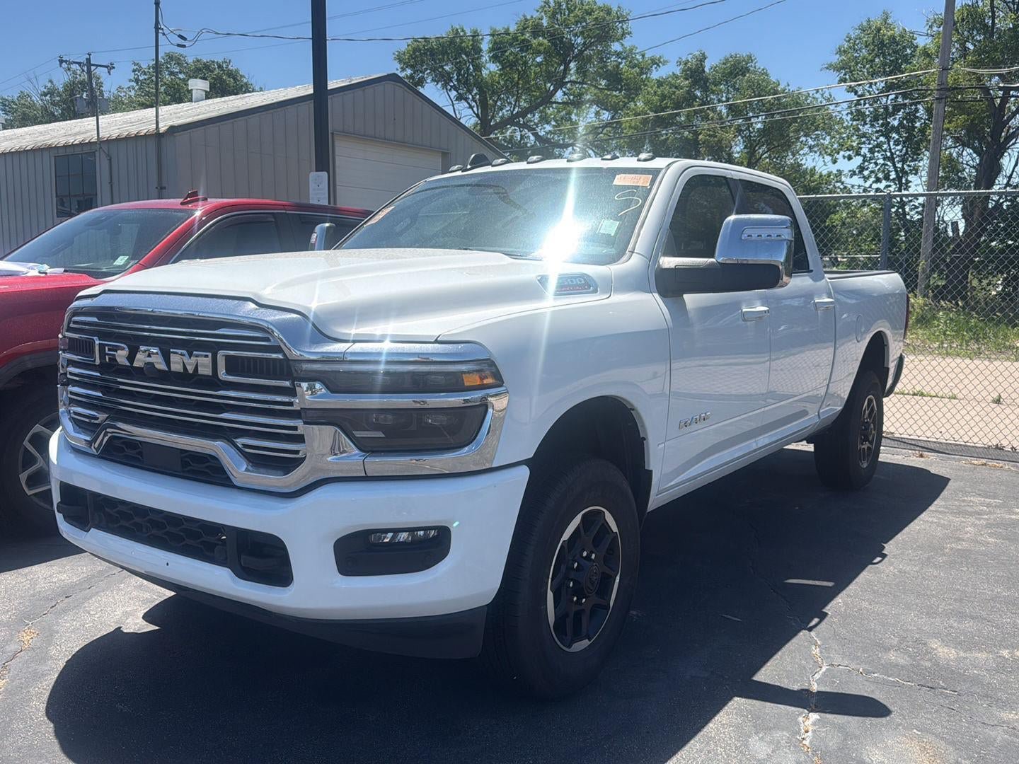 Used 2026 RAM 2500 Laramie AWD/4WD image 9