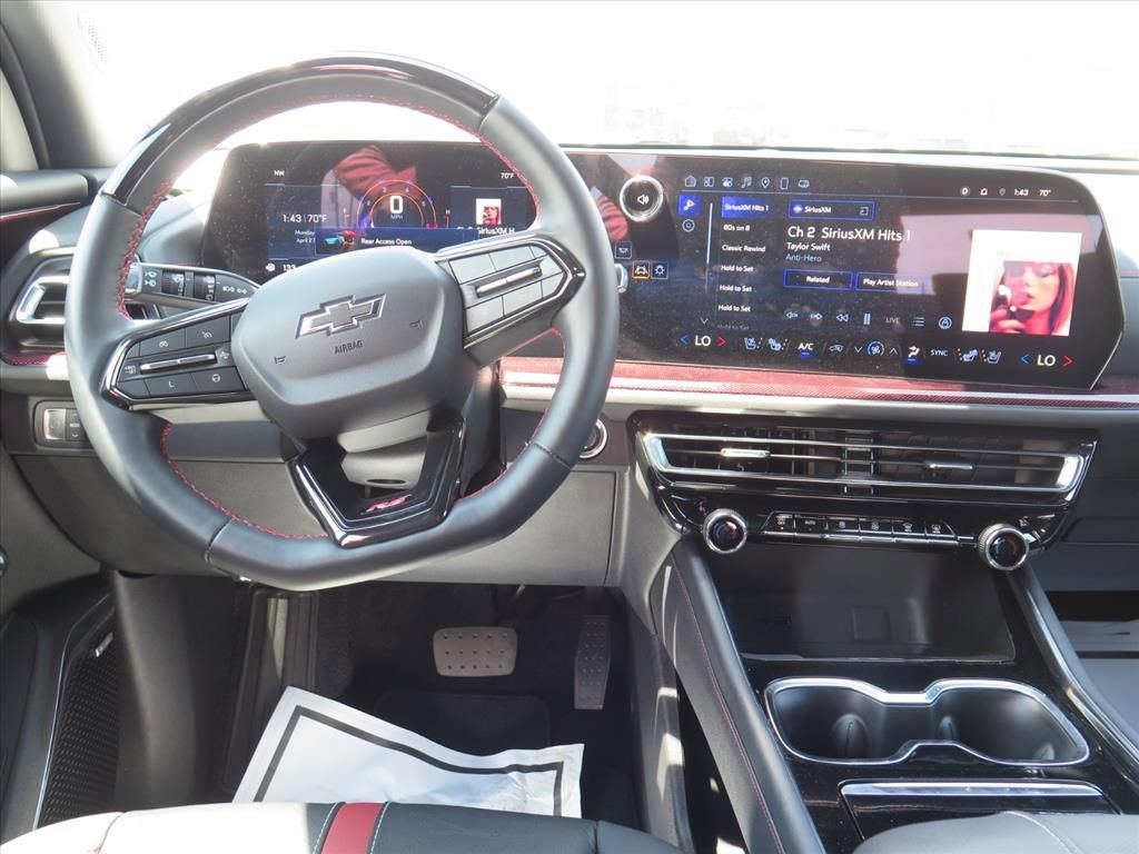 Used 2024 Chevrolet Traverse RS AWD/4WD image 22