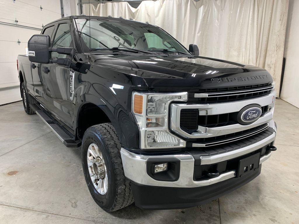 Used 2020 Ford F350 XLT image 2