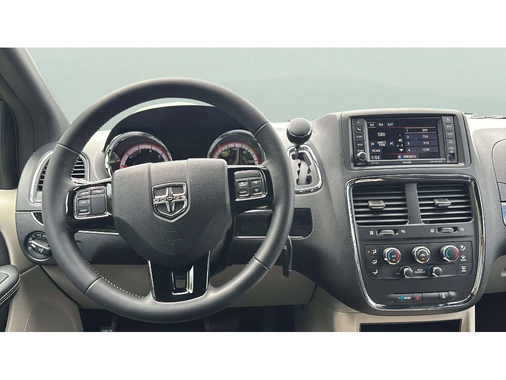 Used 2017 Dodge Grand Caravan SXT FWD image 15