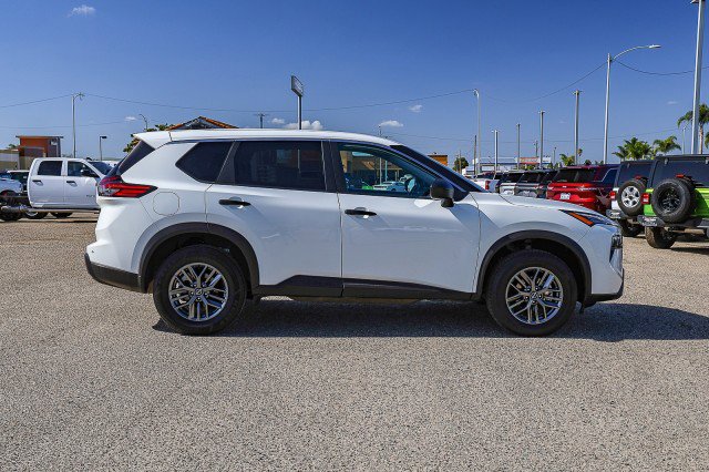 Used 2024 Nissan Rogue S FWD image 3