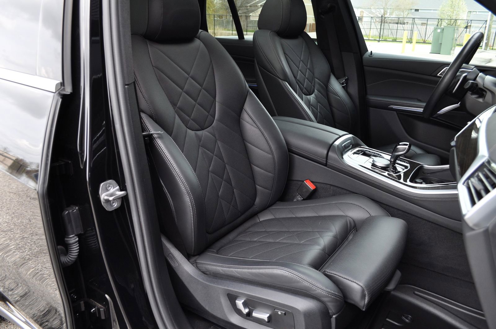 Used 2023 BMW X5 xDrive40i w/ Parking Assistance Package AWD/4WD image 36