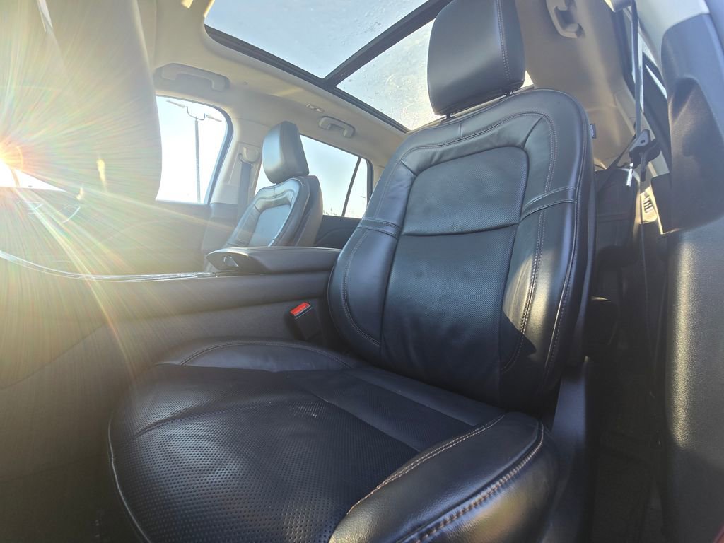 Used 2025 Lincoln Aviator Reserve w/ Jet Appearance Package AWD/4WD image 16