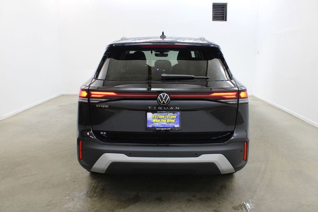 New 2026 Volkswagen Tiguan SE FWD image 4
